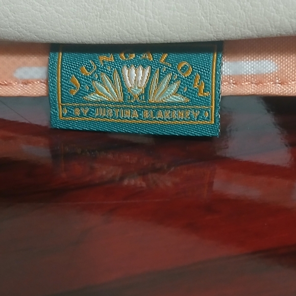 EUC Jungalow Wallet - Picture 4 of 4